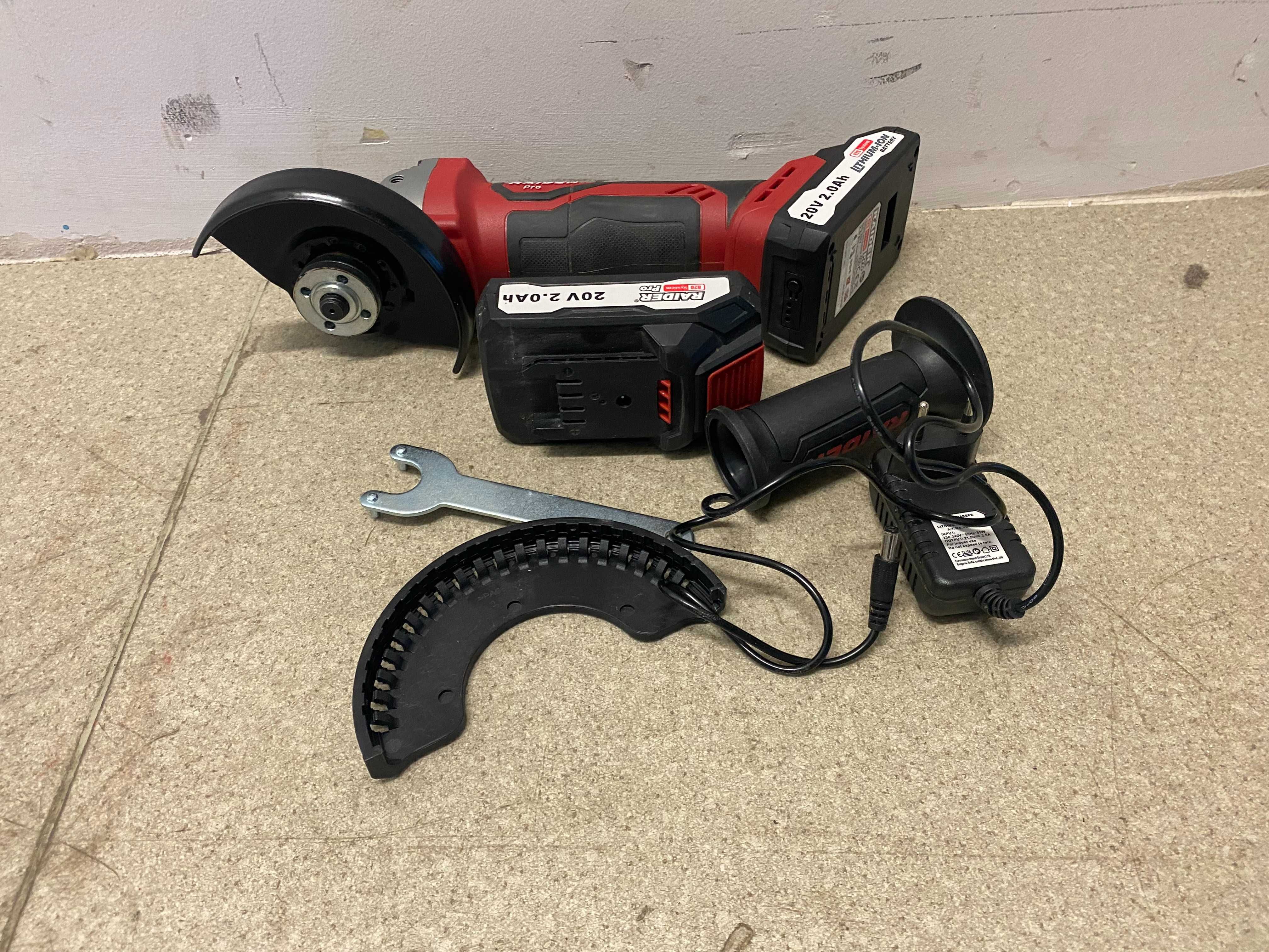 Полирмашина 12V Ø125mm+Бормашина акум./Пистолет за горещ въздух 2000W