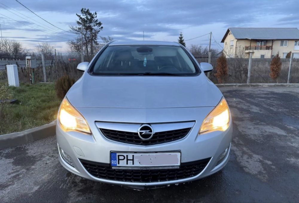 Opel astra j 2011