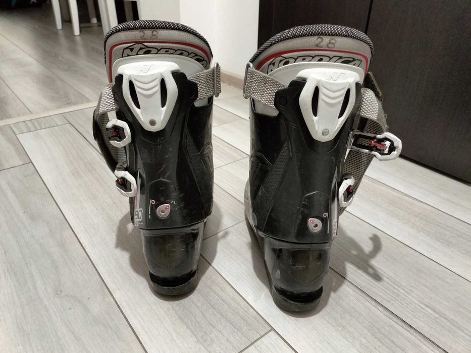 Clapari Nordica marime 42/43