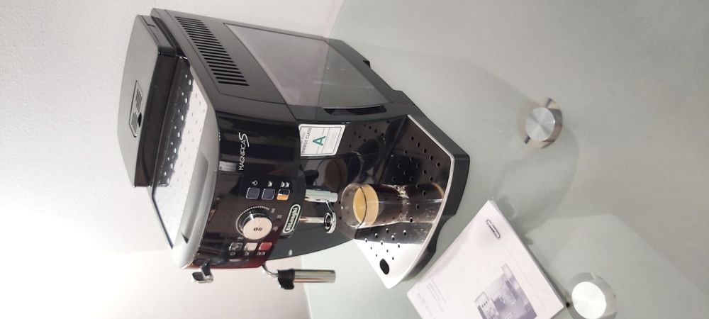 Expresor Aparat de cafea Delonghi magnifica S