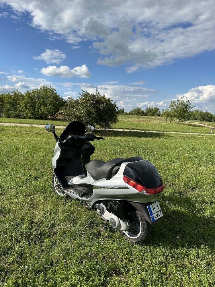 Piaggio x8 200cc
