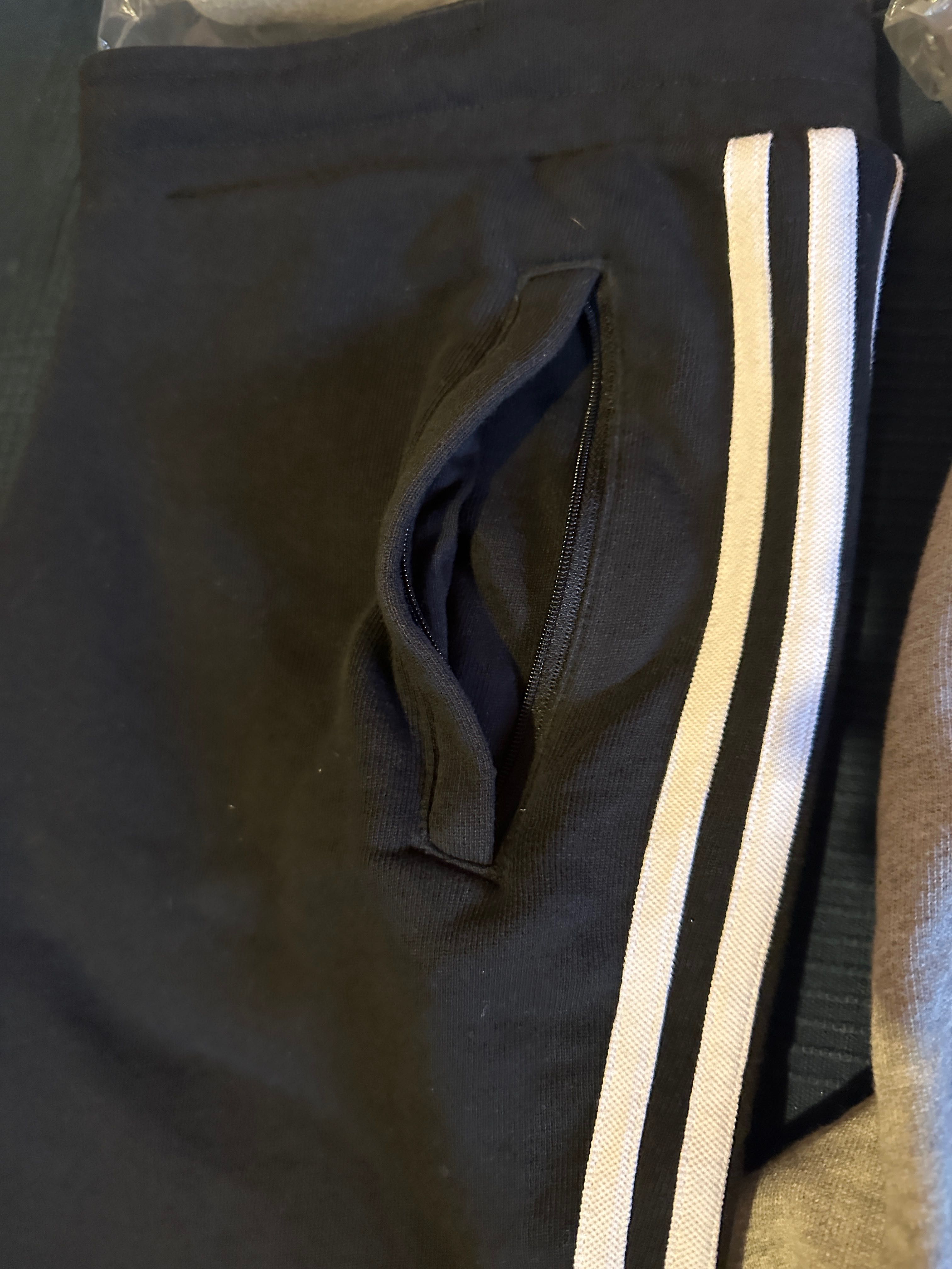 Pantaloni scurti de trening Adidas Originals marime M