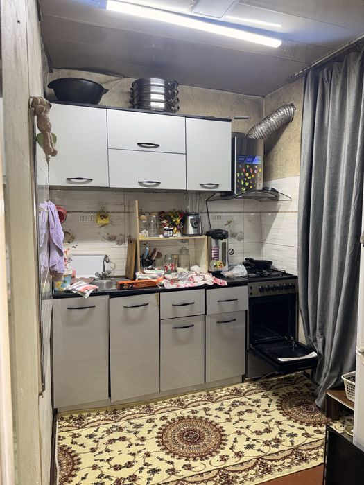 Продаёться! 2х комнатная, 1этаж