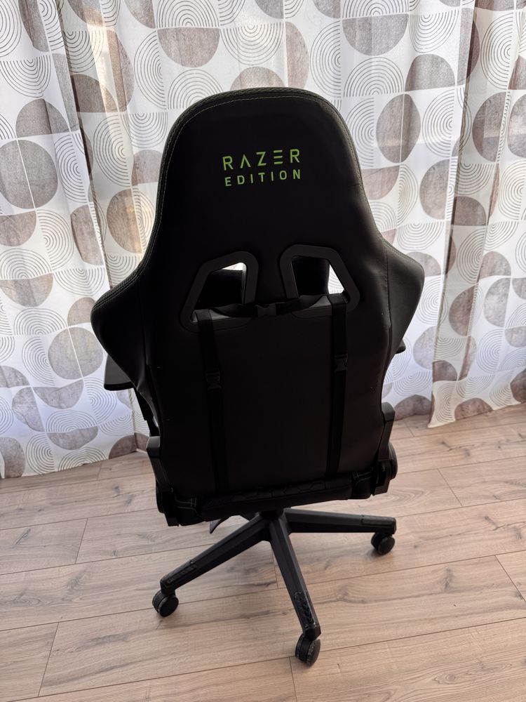 Геймърски стол – RAZER EDITION™
