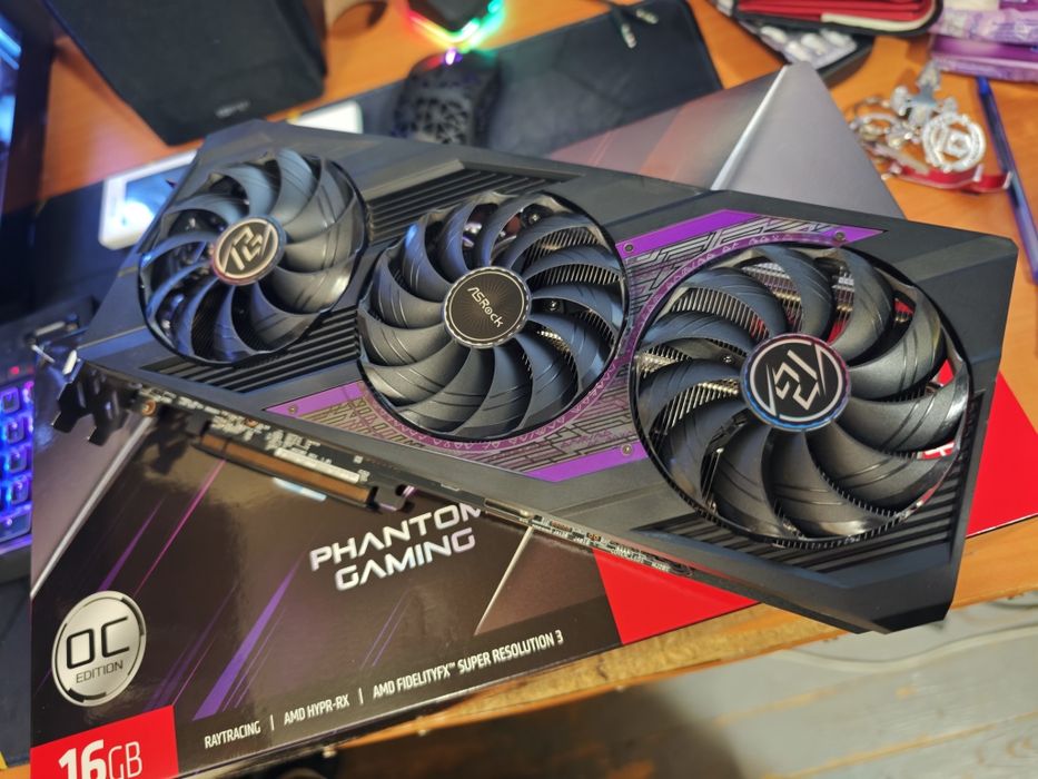 ASRock RX 7800 XT Phantom Gaming 16GB OC
