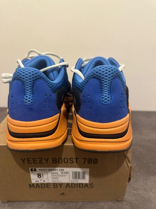 Adidas Yeezy Boost 700 - Size 42