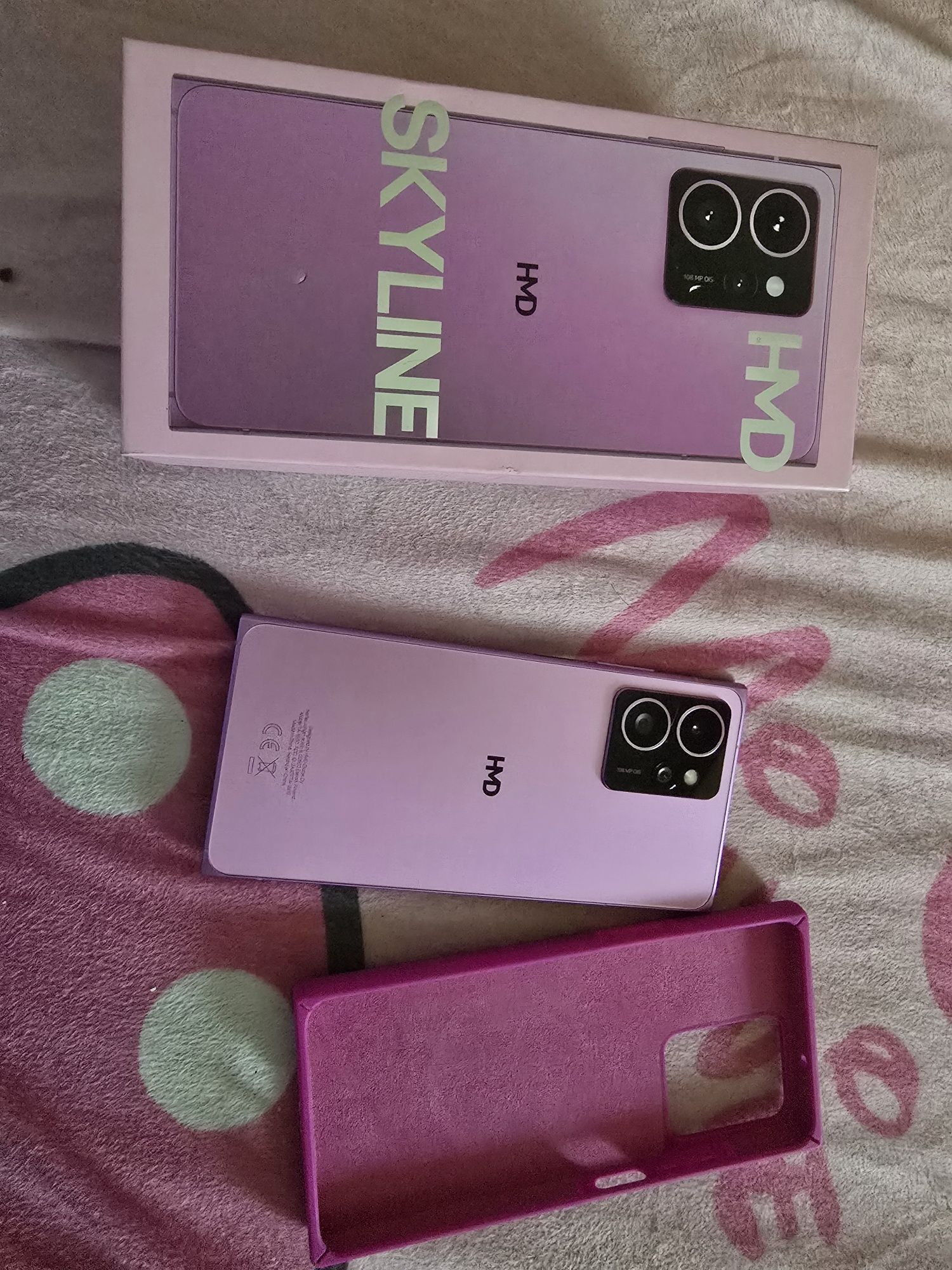 Продавам  HMD Skyline 5G 256GB Black