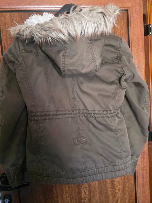 Зелено пролетно-есенно яке H&M