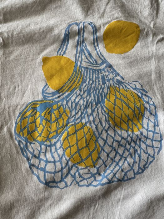 Къса лятна тениска