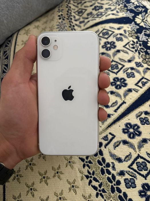Продам iPhone 11