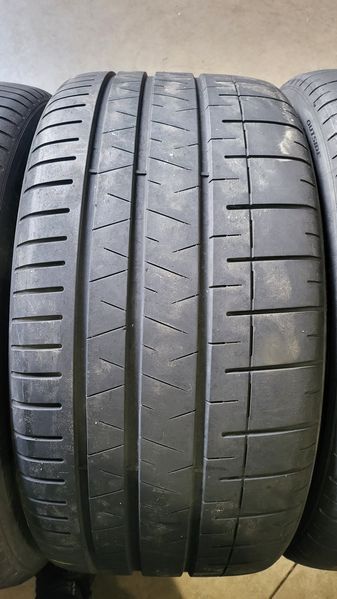 325/35/22//285/40/22/pirelli Pzero Corsa