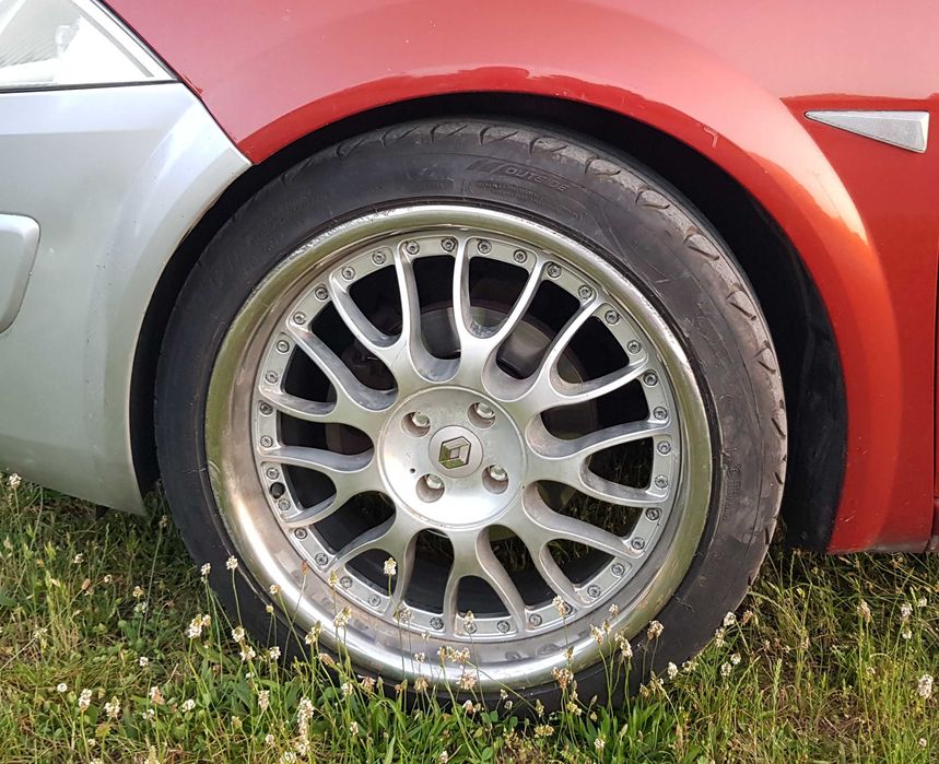 2 бр. гуми 235/40/19