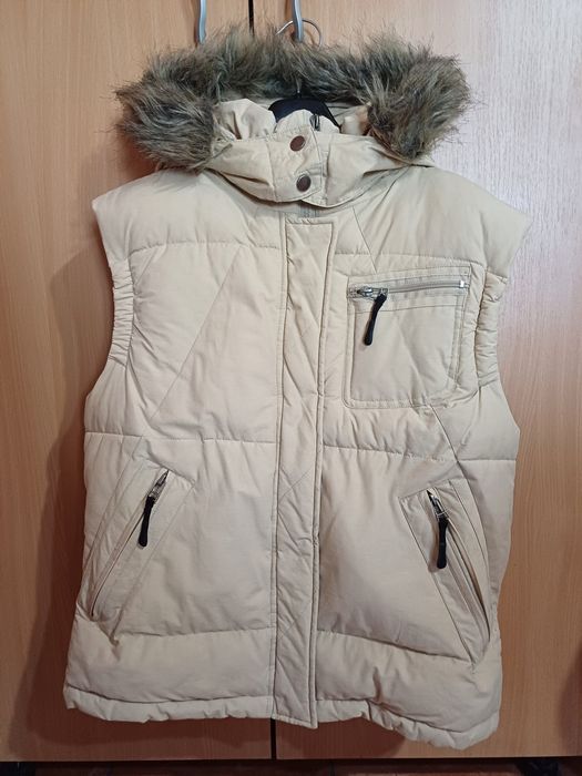 Vand vesta îmblănita, XL, în stare foarte bună