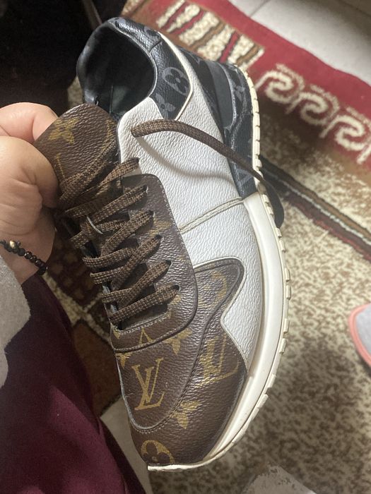 Vand adidasi louis vuitton