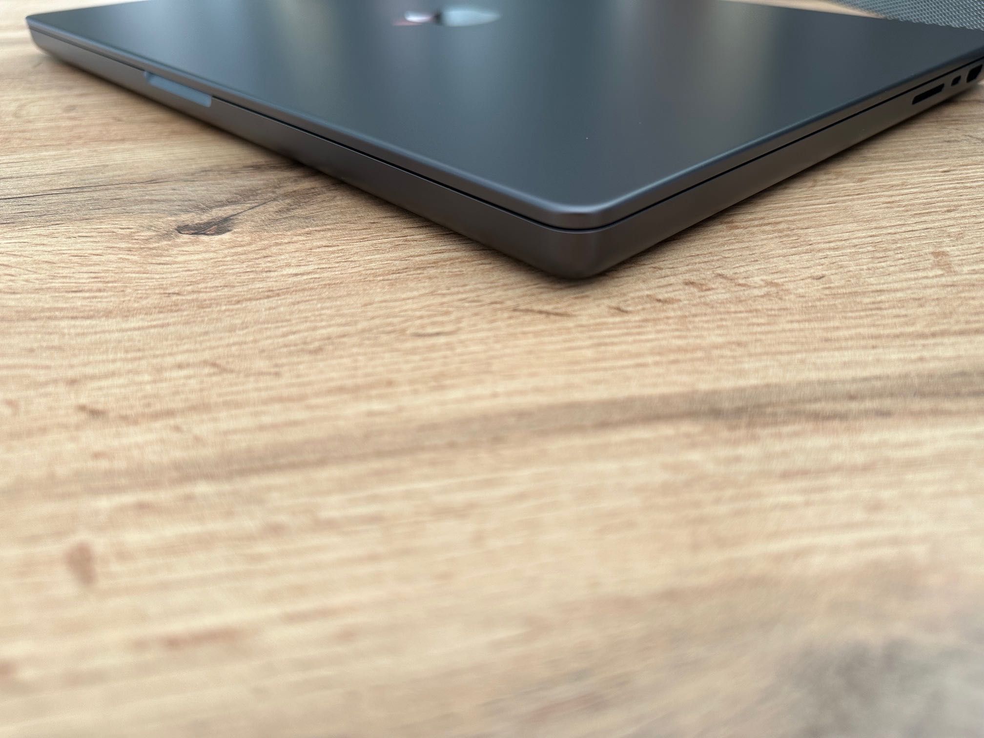 MacBook Pro 16" M4 MAX 14-CPU, 32-GPU, 36GB RAM, 1TB SSD, ГАРАНЦИЯ