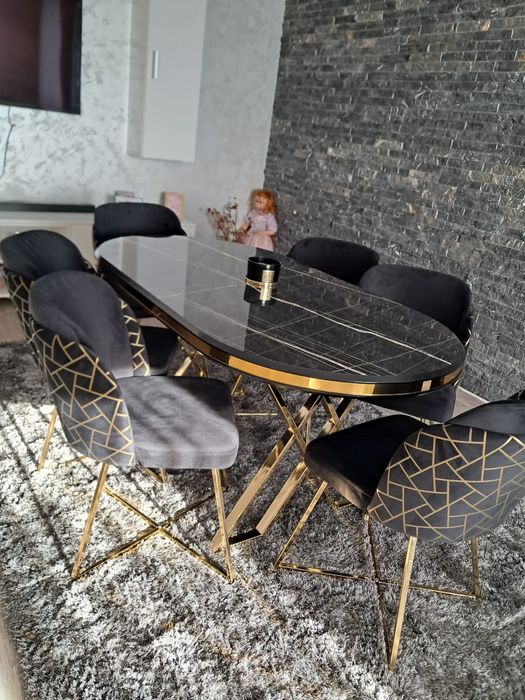 Vând masa cu 6 scaune