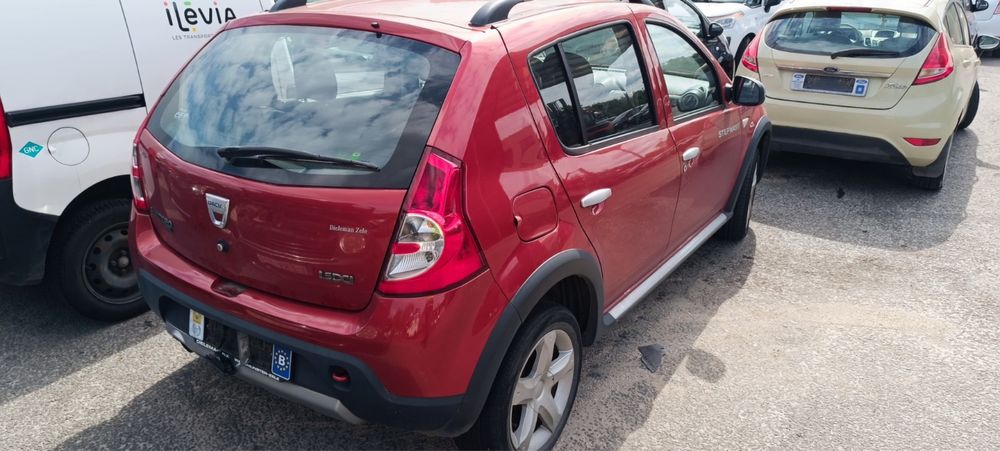 Dacia Sandero 1.5 DCi 2010г. на части