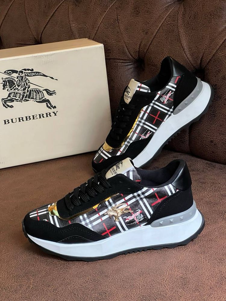 Adidasi Burberry