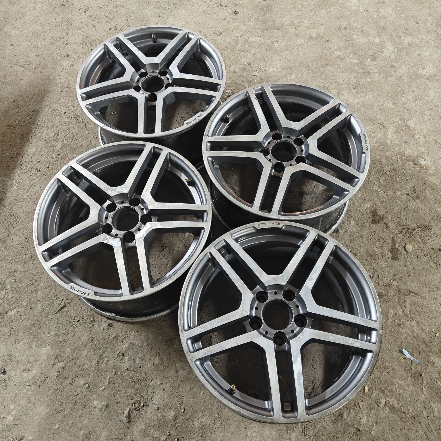 R17 PCD 5* 112 Комплект оригинальных легкосплавных дисков