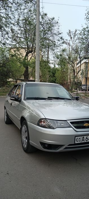 Nexia 2 1.6 dons sotiladi yoki laboga obmen