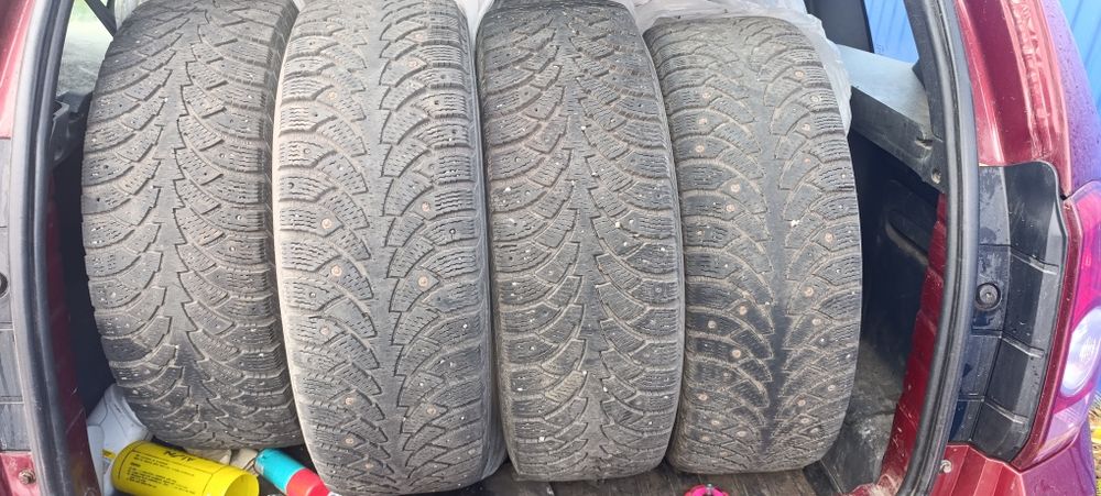 Продам б/у резину Nordman-4 215/65/R16