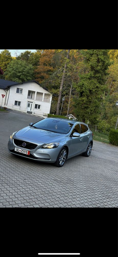 VOLVO V40, D4, 2.0 diesel, 131 kw/177 CP, BiXenon, LED, german edition
