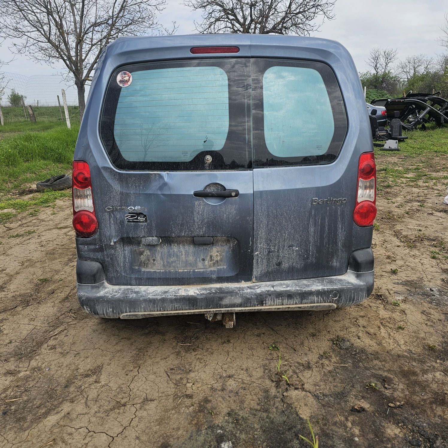 Citroën Berlingo 1.6 дизел на части само.
