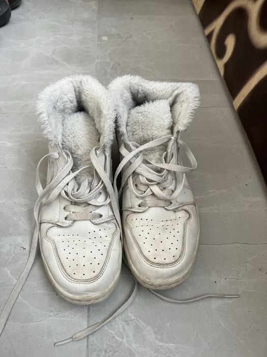 продаю обувь кросы кеды берцы зимняя обувь