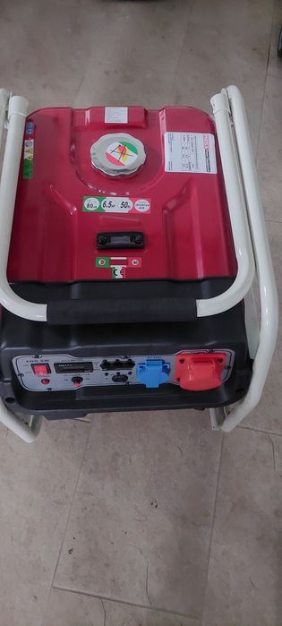 Vând generator 6.5 kw produs in italia