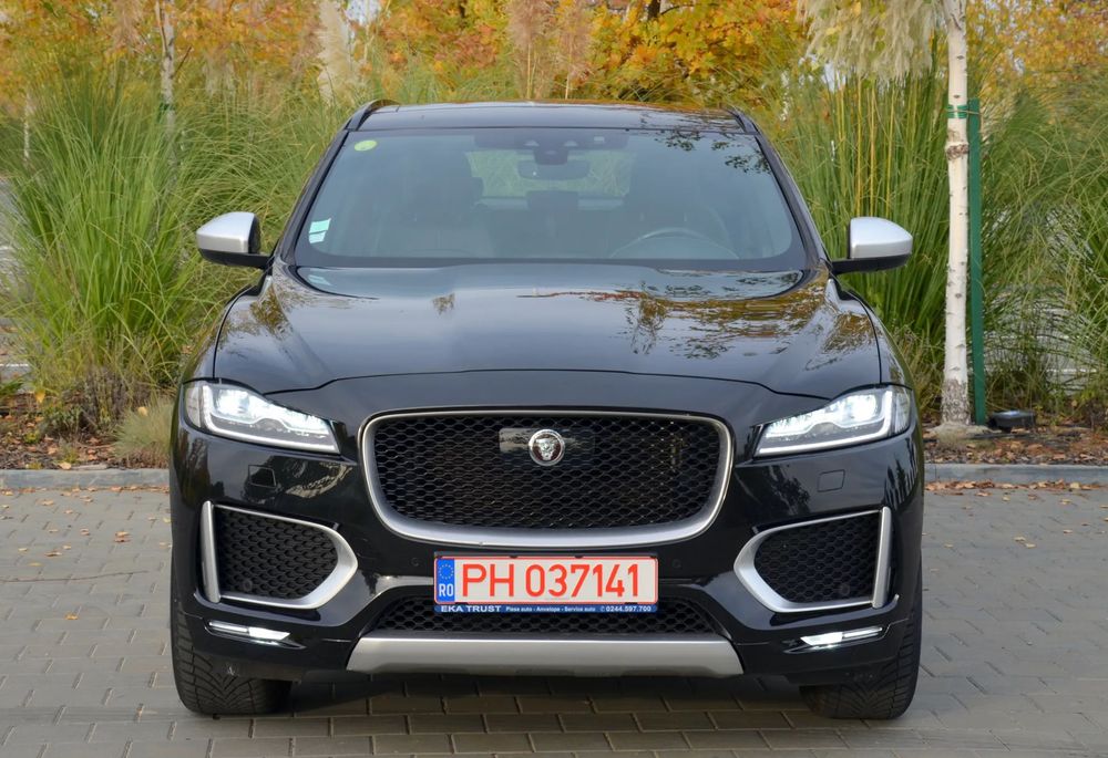 Jaguar F-Pace R-Sport plus ,panoramic,cookpit,inc scaune ,camera marsalier