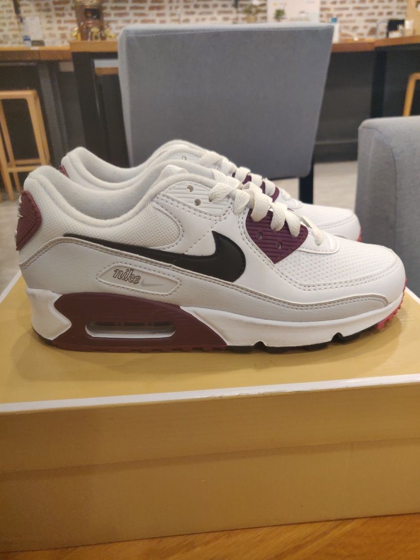 Nike Air Max 90 номер 38