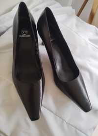 Официални дамски черни обувки  Саламандър 39 номер