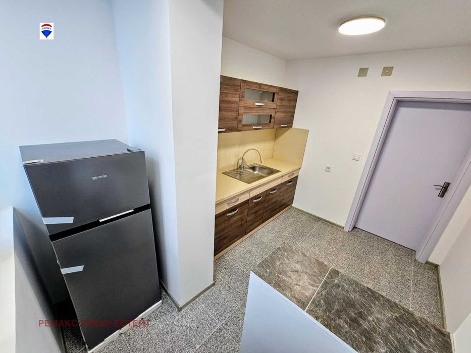 Продава се Двустаен апартамент в Русе, Здравец Изток - 68 кв.м за 1087 €/кв.м - Снимка #12