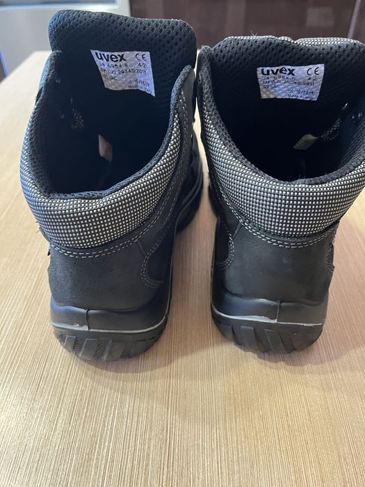 Bocanci de protectie UVEX MOTION LIGHT (S2 SRC