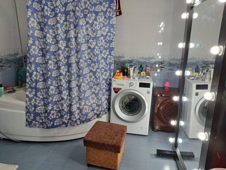 3 xonali kvartira sotiladi