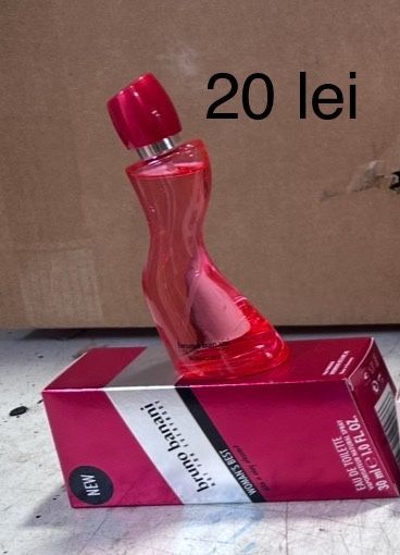 Parfumuri pentru femei