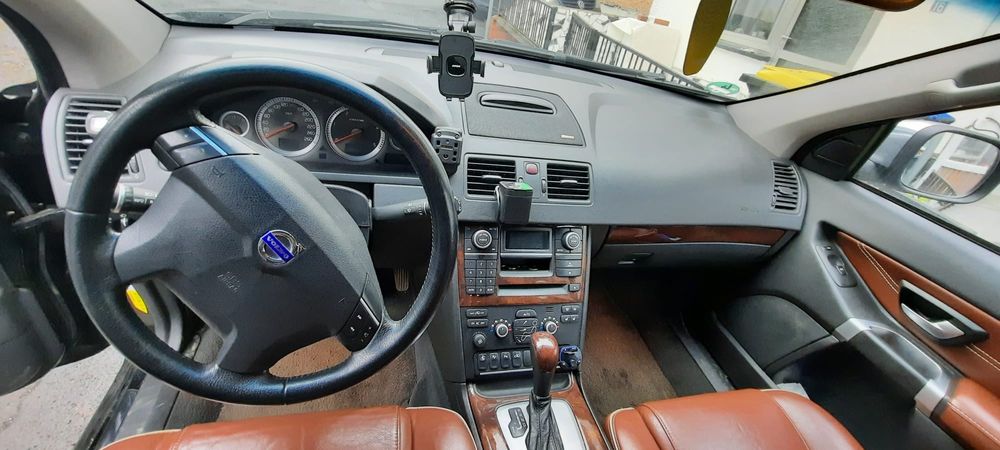 Volvo XC90  cu 7 locuri de vânzare