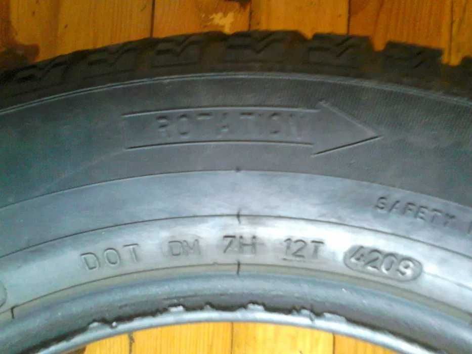 ЗИМНИ гуми DUNLOP 4Бр. 175/65/R14. с много добър грайфер  6мм.