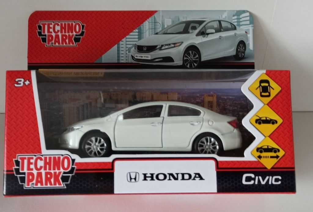 Macheta Honda Civic MK9 Sedan Facelift 2014 - TechnoPark 1/32