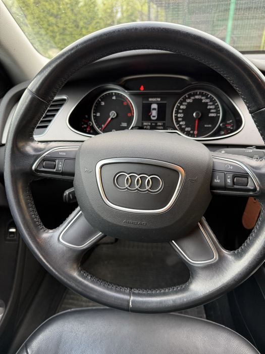 Vand Audi A4 B8 Automat an 2015