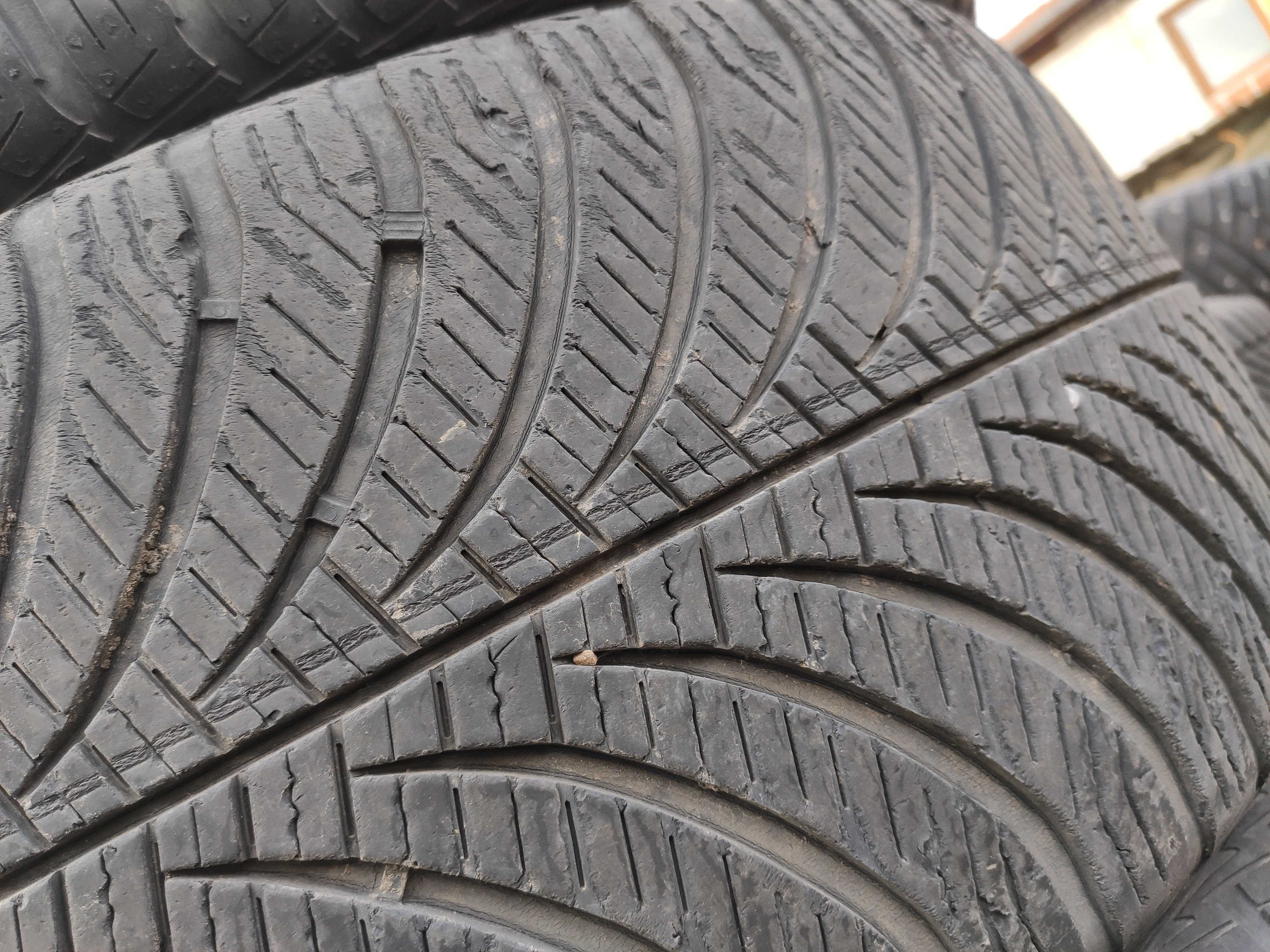 4бр Всесезонни гуми 235 45 18 - Goodyear