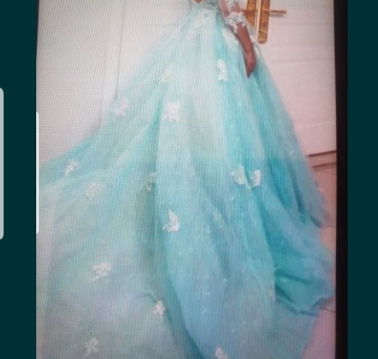 Продам платье красивое