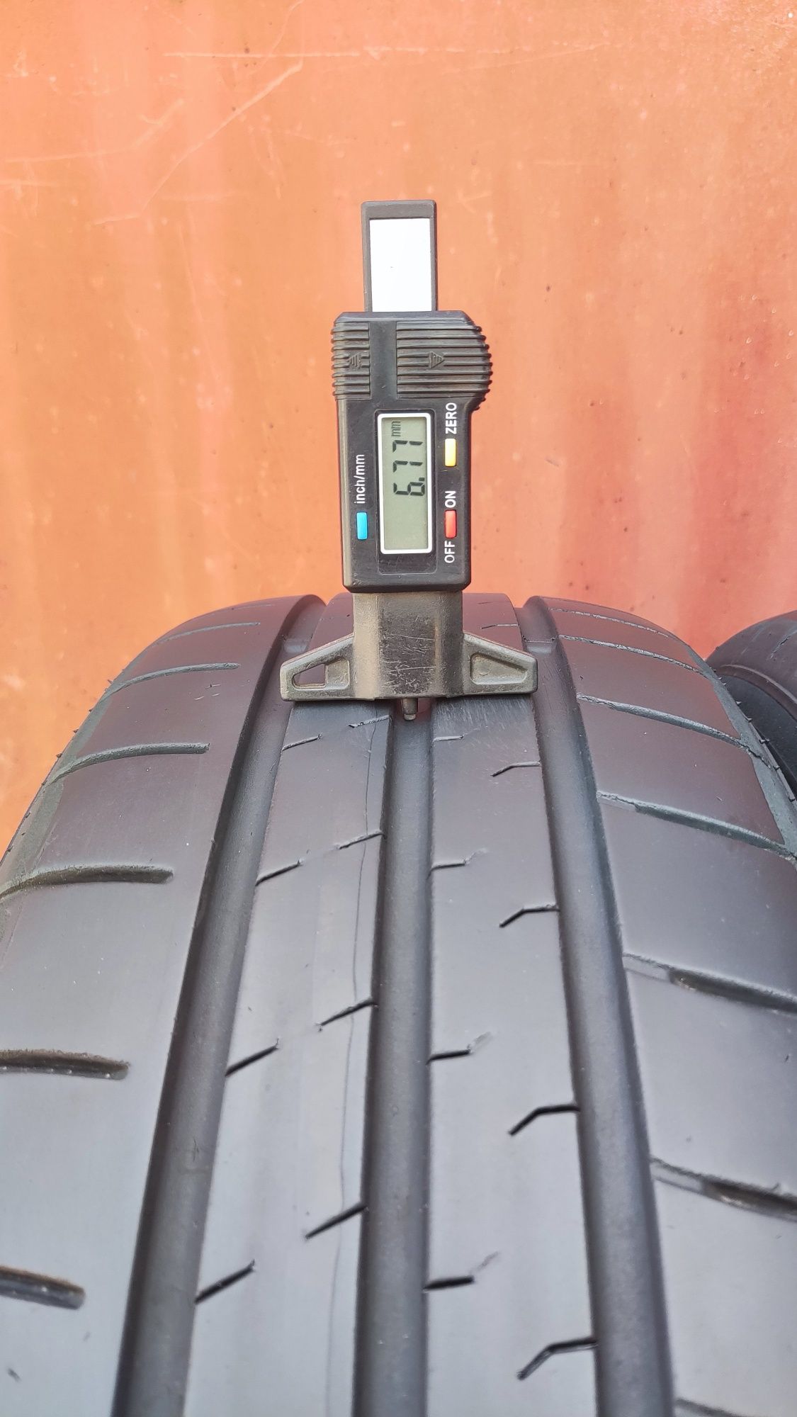 2бр. летни гуми 205/55/16 Falken, дот5023
dot22
6.7mm 
Добро състояние