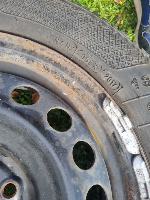 Set Cauciucuri iarna 185 65 r15  Dacia