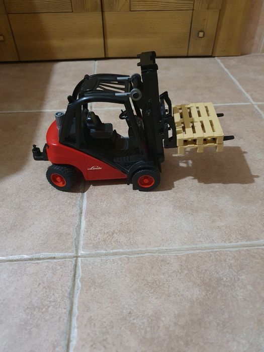 Jucarie Bruder stivuitor Linde