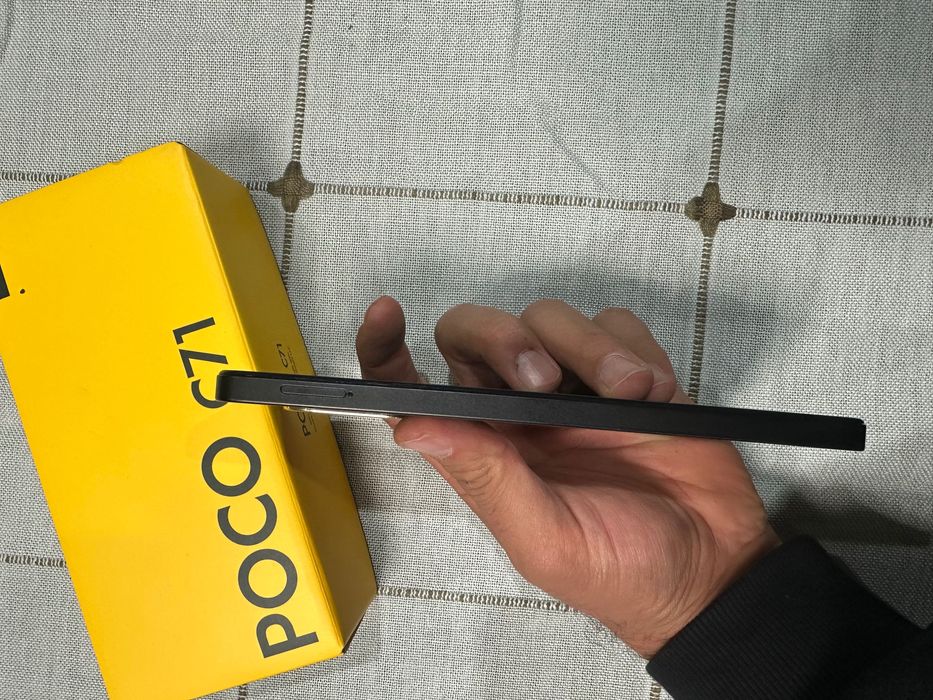 Продаю телефон POCO C71