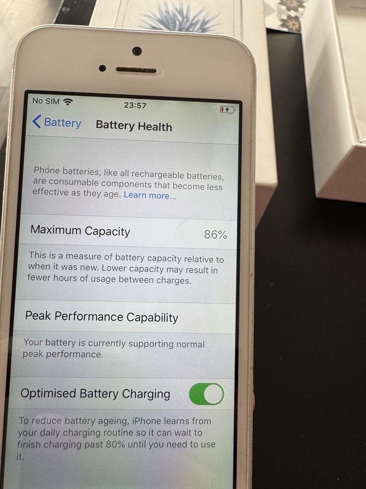 Iphone SE 16GB Silver работещ