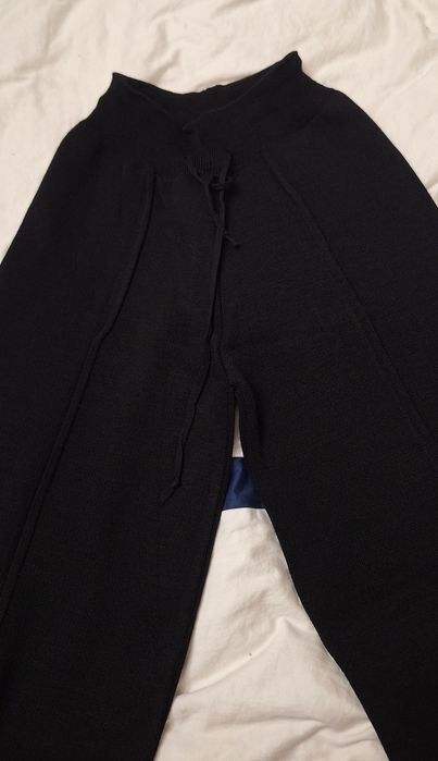 Pantaloni tricot