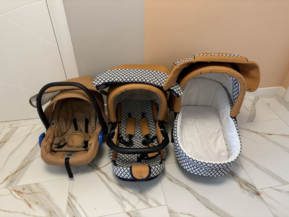 Бебешка количка 3в1 Baby Merc Faster 3; Еко кожа, черно шаси