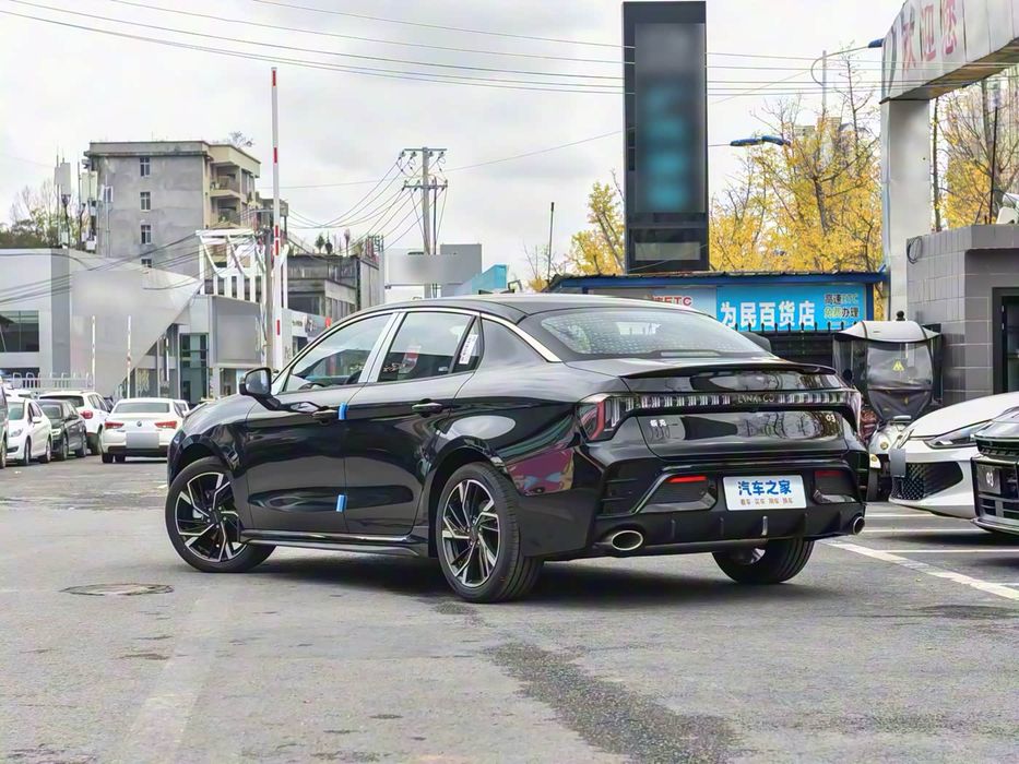 Lynk & Co 03 1.5TD DCT предзаказ по низким ценам
